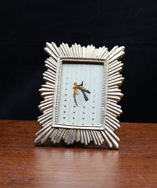 Dainty Striped Serenade